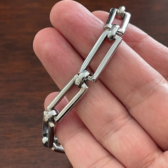 Silver tone paper clip style bracelet bangle - Picture 2 of 5